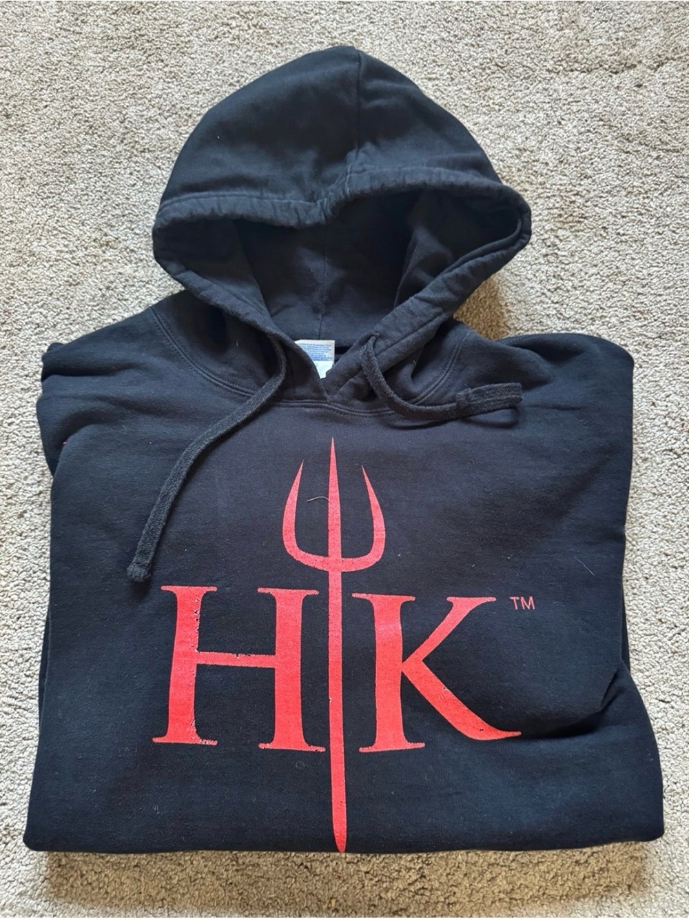 Official Hell's Kitchen Red Logo Pullover Hoodie Pullover Hoodie.
Black/red - Picture 6 of 6